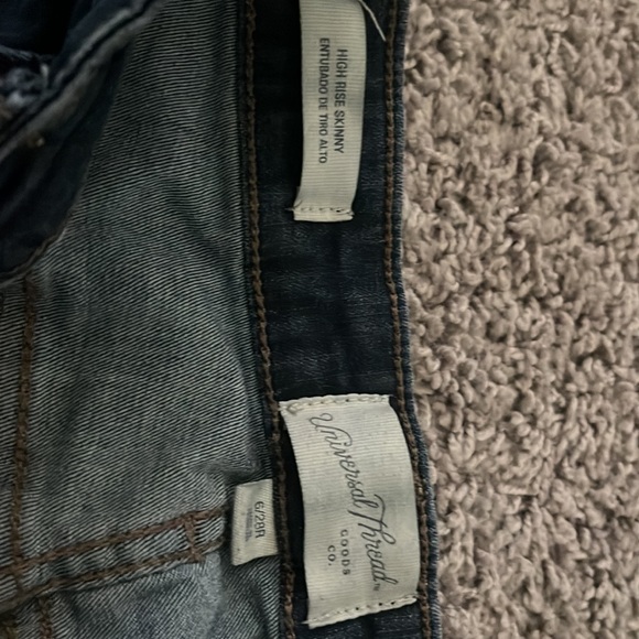 Size 6/28R skinny jeans - Picture 2 of 3